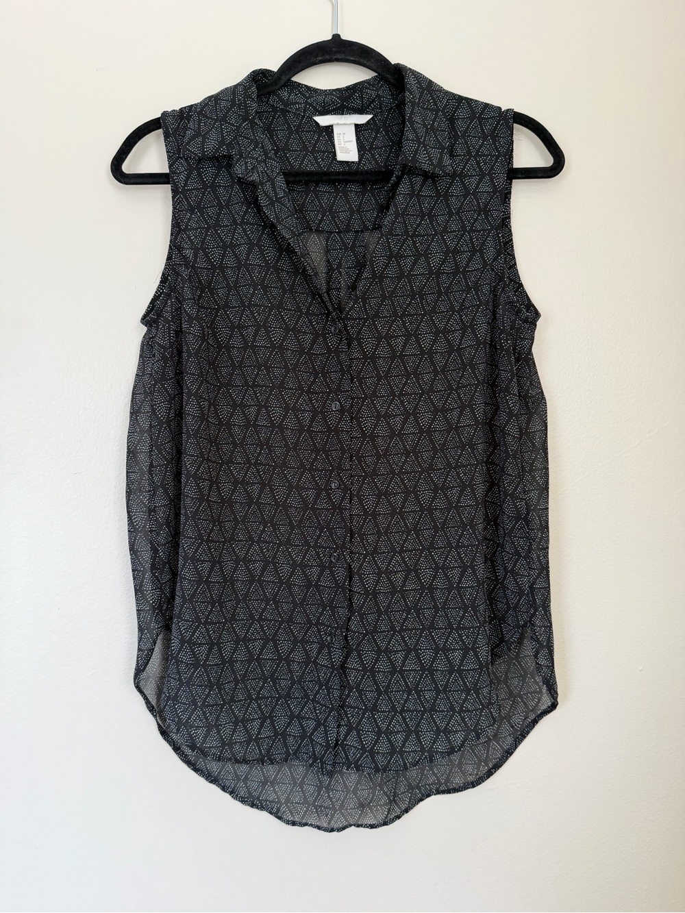 H&M Black Geometric Sleeveless Button-Up Blouse Size Small 2